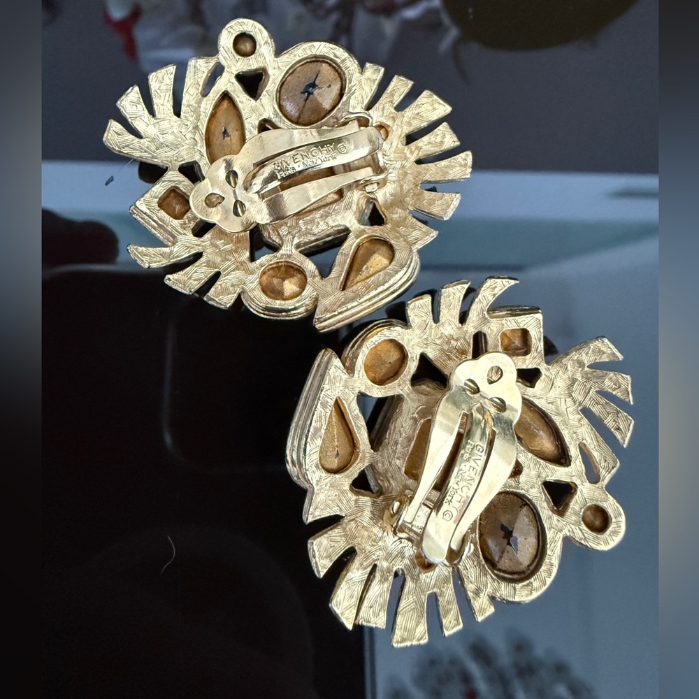 LOT 1836 18K gold plated Givenchy vintage color stones clip on earrings - Picture 6 of 10